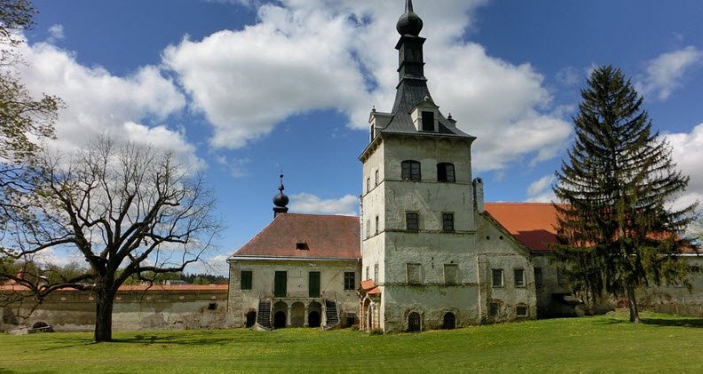 Zámek Hrubčice, Hrubčice, Czechia, Czech Republic (Czechia)